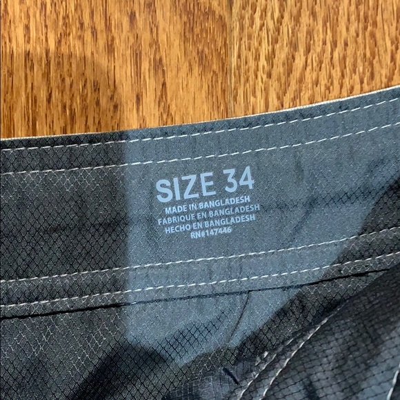 Cream Shorts Size 34 - Picture 4 of 6